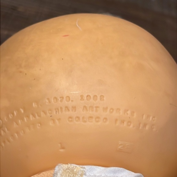 Cabbage Patch Doll Vintage 1978-1982 yellow tuft yarn hair blue eyes material Bo - Picture 6 of 7